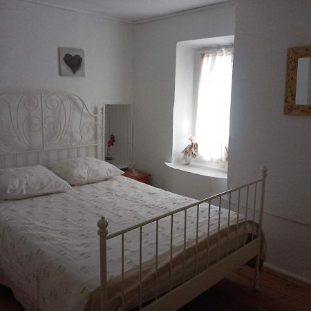 Peggy Apartamento Cotignac Exterior foto
