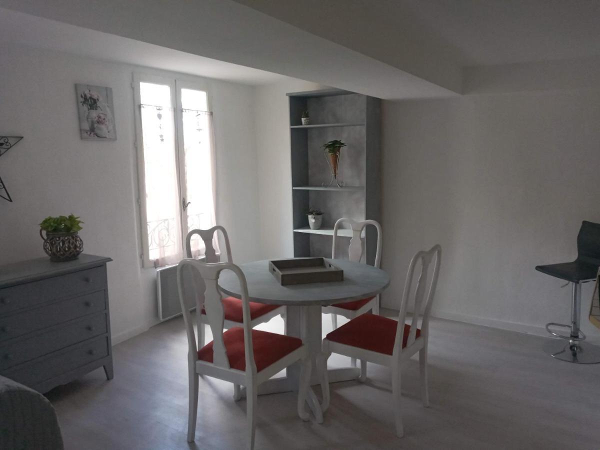 Peggy Apartamento Cotignac Exterior foto