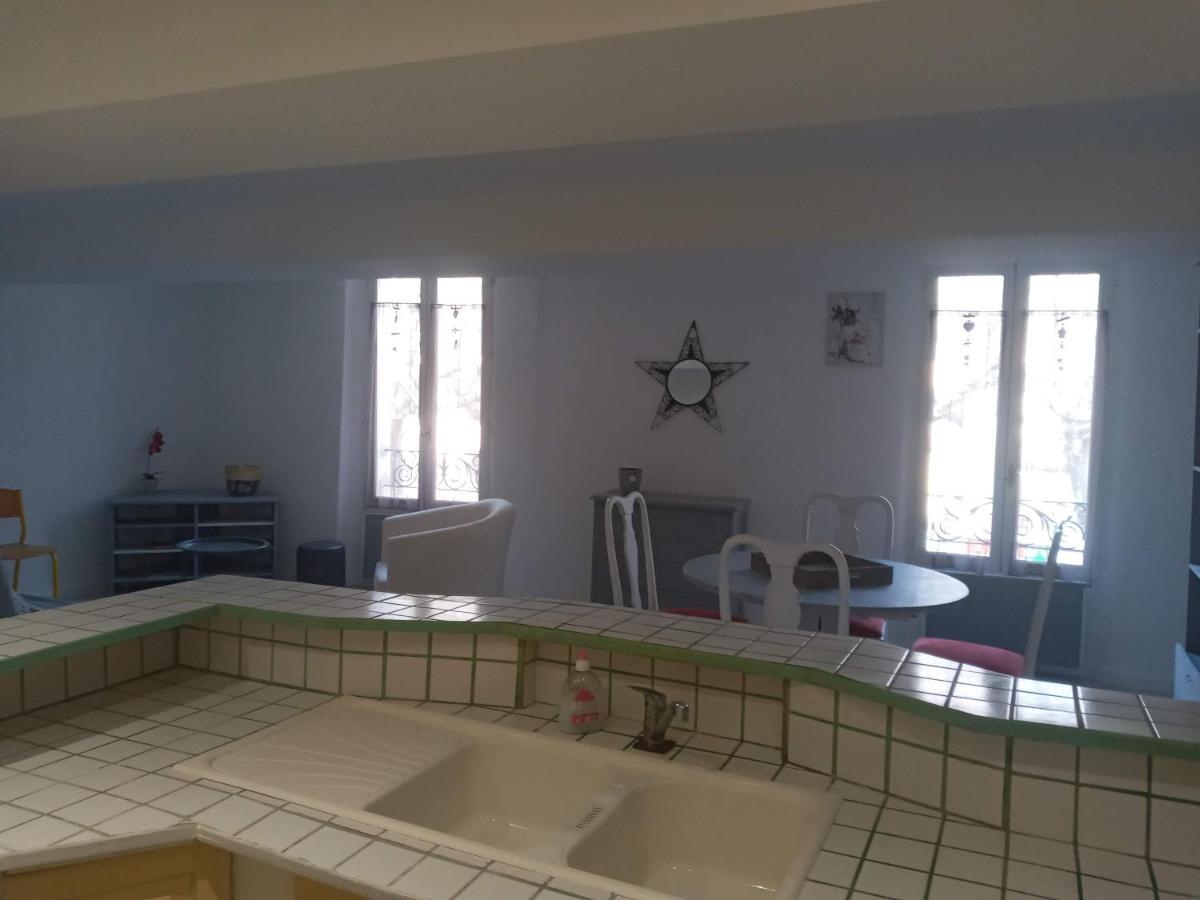 Peggy Apartamento Cotignac Exterior foto